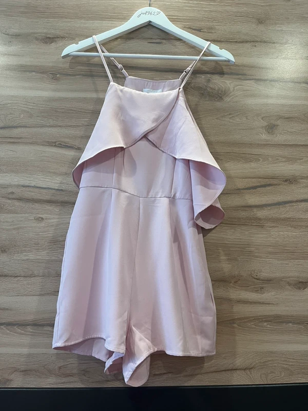 Amisu – světle růžový krátký overal — detail