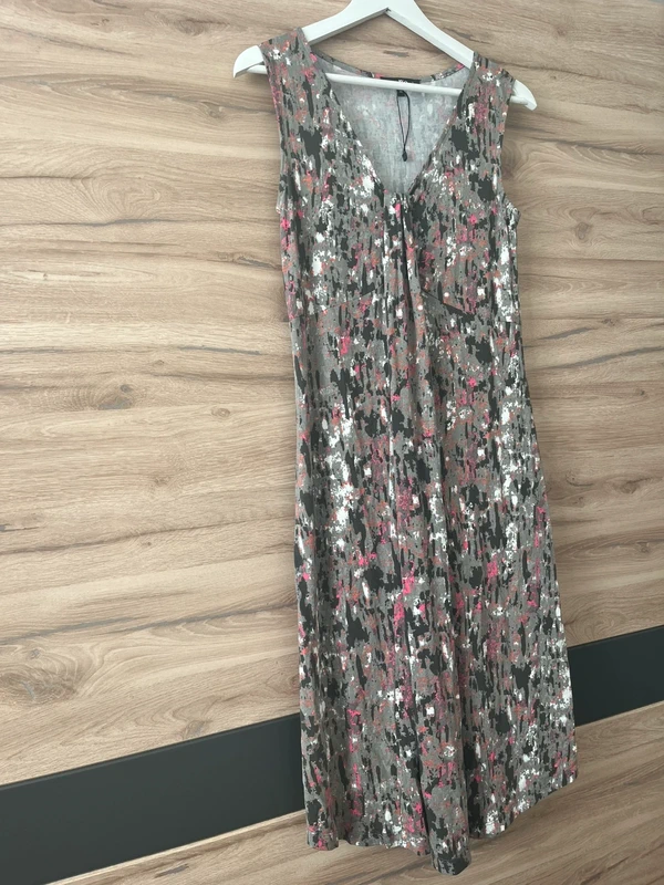 My Own midi šaty s abstraktním vzorem — detail