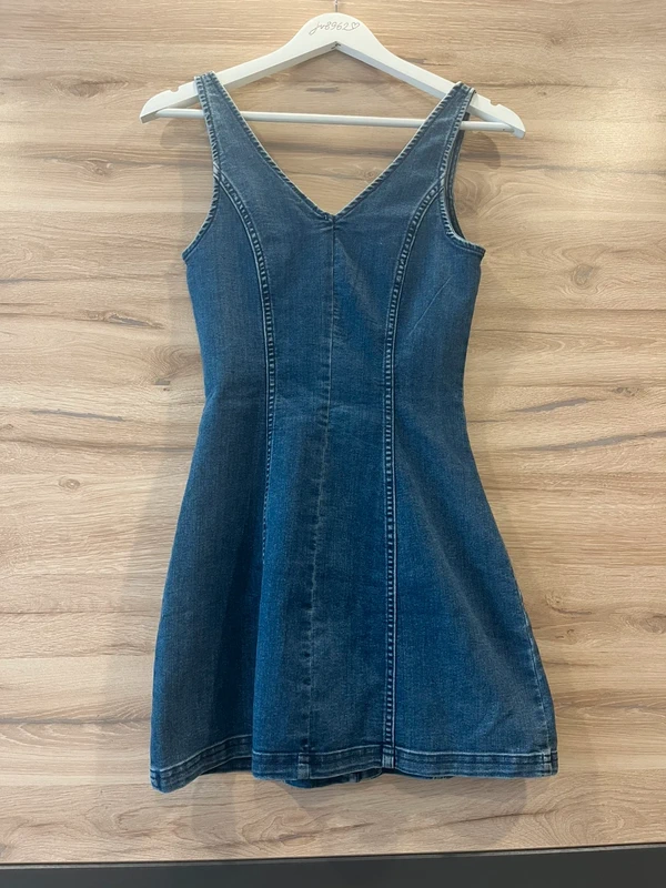 H&M Divided džínové mini šaty se zipem — fotka 3