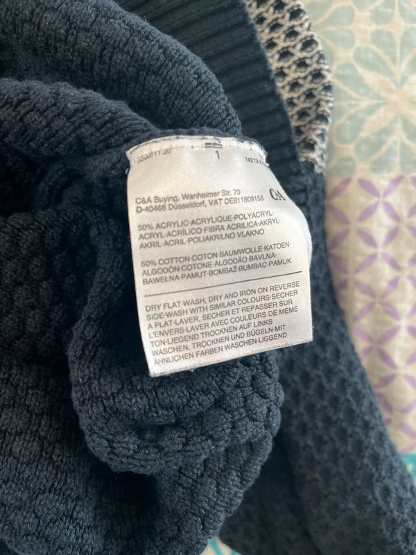 Clockhouse svetr v kombinaci tmavě modré a bílé — fotka 5