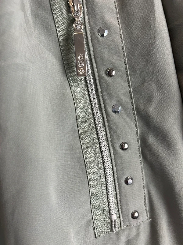 Biba bunda s cvočky khaki — fotka 4