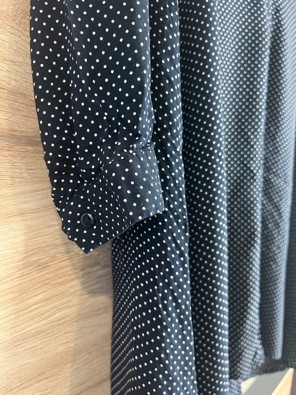 Opus – puntíkovaná tunika / delší blůza (tmavě modrá) — fotka 3