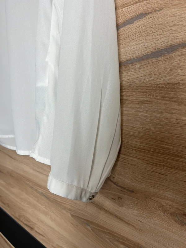 Rick Cardona – lehká průsvitná halenka — fotka 3