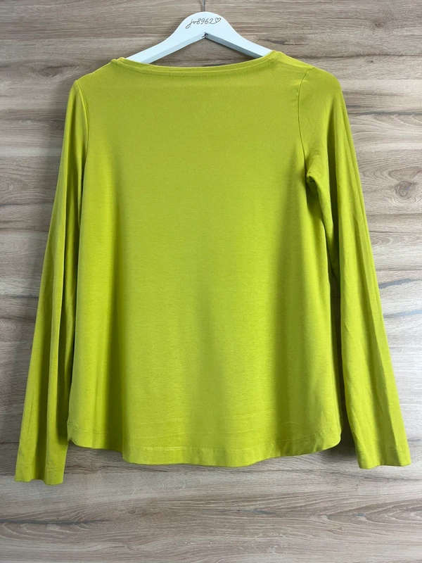 Jednoduché triko s dlouhým rukávem — fotka 2