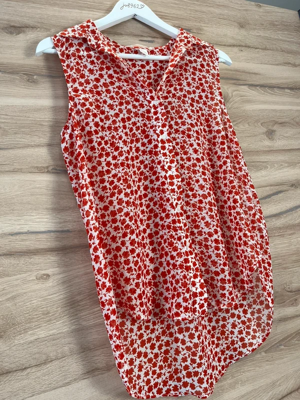 Lehká halenka bez rukávů — fotka 2