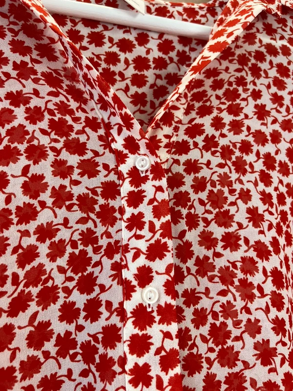 Lehká halenka bez rukávů — fotka 3