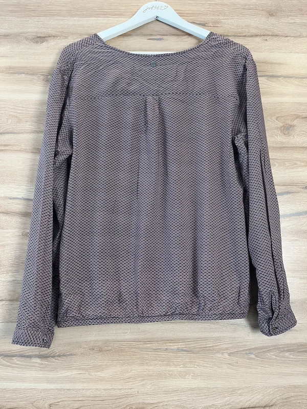 Lehká halenka s dlouhým rukávem — fotka 3