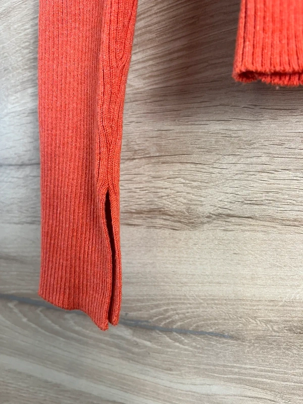 Žebrovaný top H&M — fotka 3