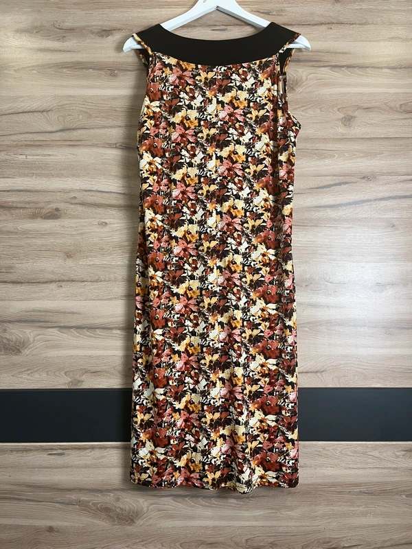 Laura Torelli květované šaty — fotka 3