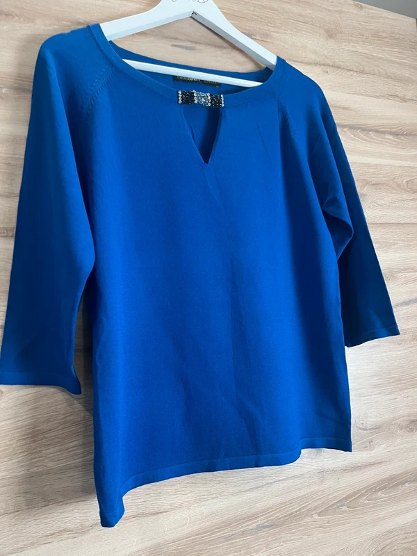 Cecilia Benetti Concept – elegantní modrý top — fotka 2