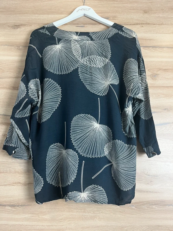 Halenka Esprit — fotka 3