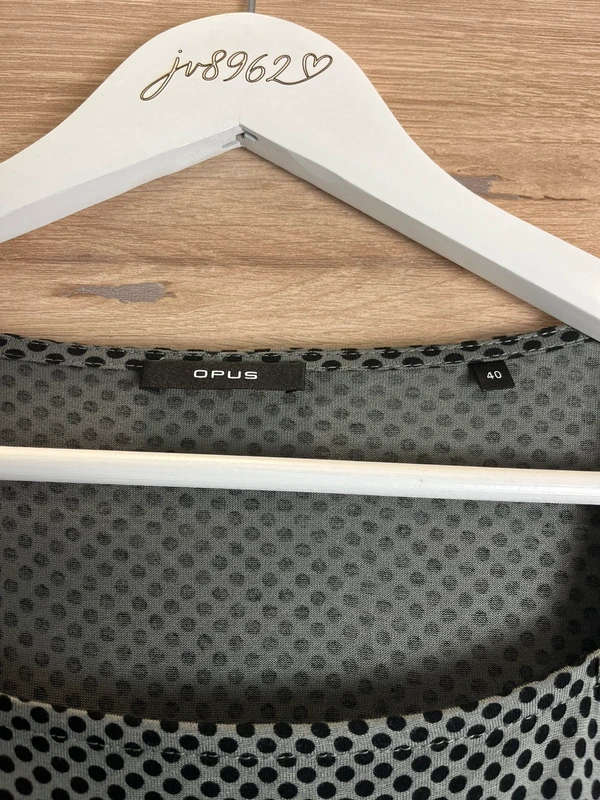 OPUS – puntíkovaná halenka — fotka 3