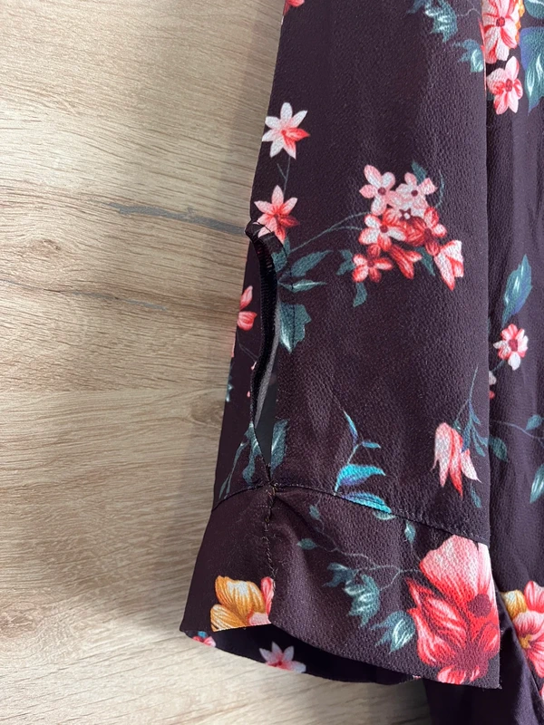 Květovaný top s dlouhým rukávem značky Bexleys Woman — fotka 2