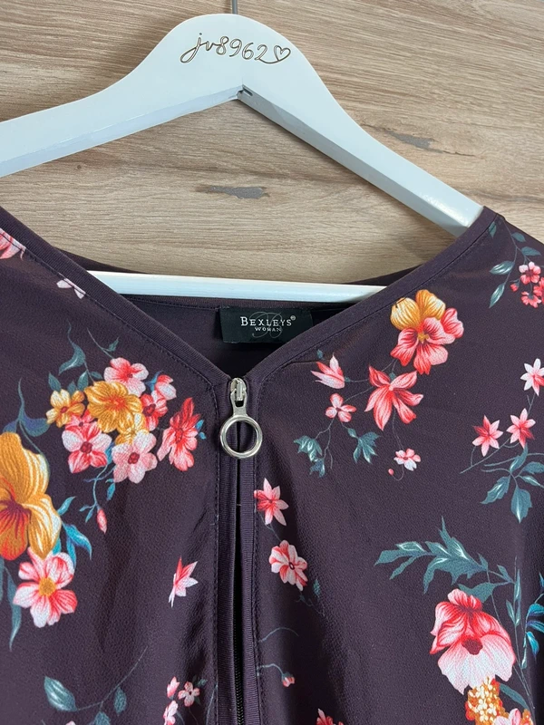 Květovaný top s dlouhým rukávem značky Bexleys Woman — fotka 3