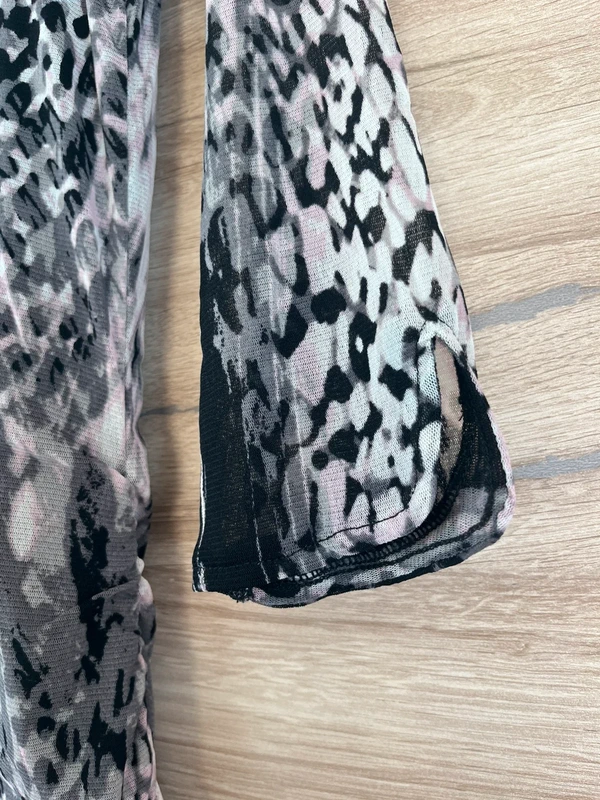 Vzorovaná halenka s 3/4 rukávem — fotka 3