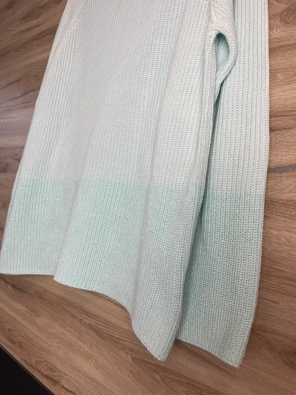 Světle mentolový svetr Estelle Jolie — fotka 2