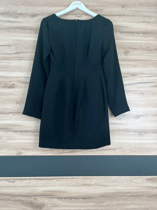 Elegantní černé šaty Mango — fotka 3