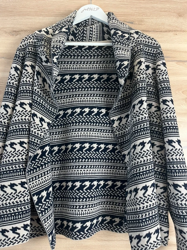 Merino svetrový kabátek se skandinávským vzorem — fotka 4