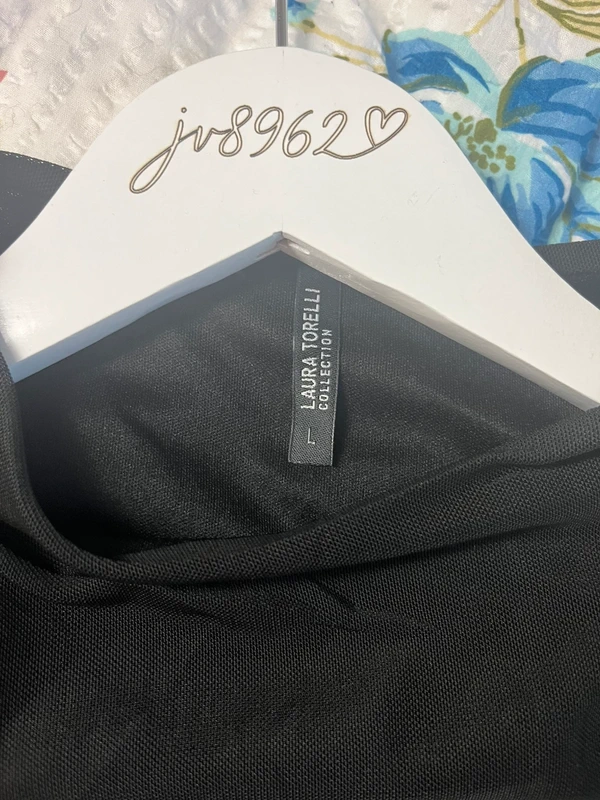 Elegantní černé šaty — fotka 4