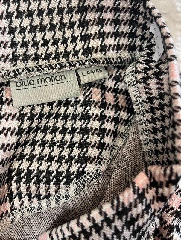 Kárované šaty — fotka 5