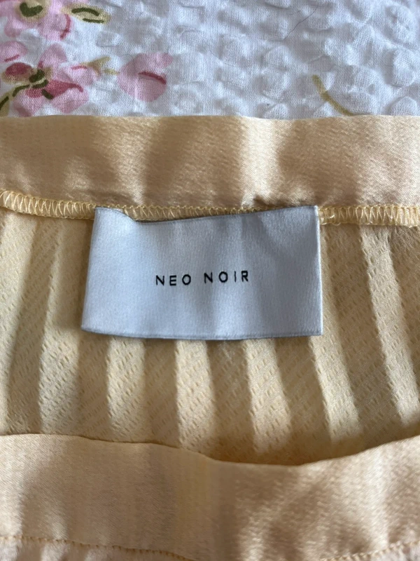 Neo Noir plisovaná sukně — fotka 5