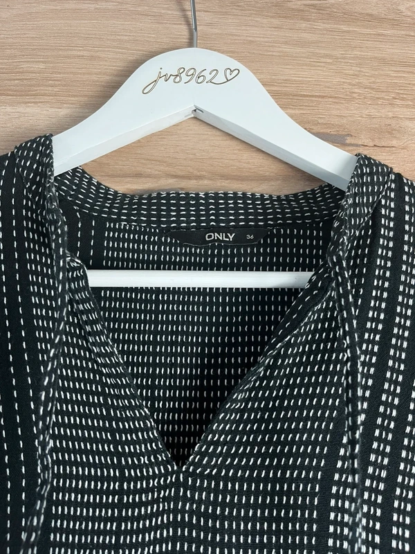 ONLY černo-bílá vzorovaná tunika / šaty — fotka 3