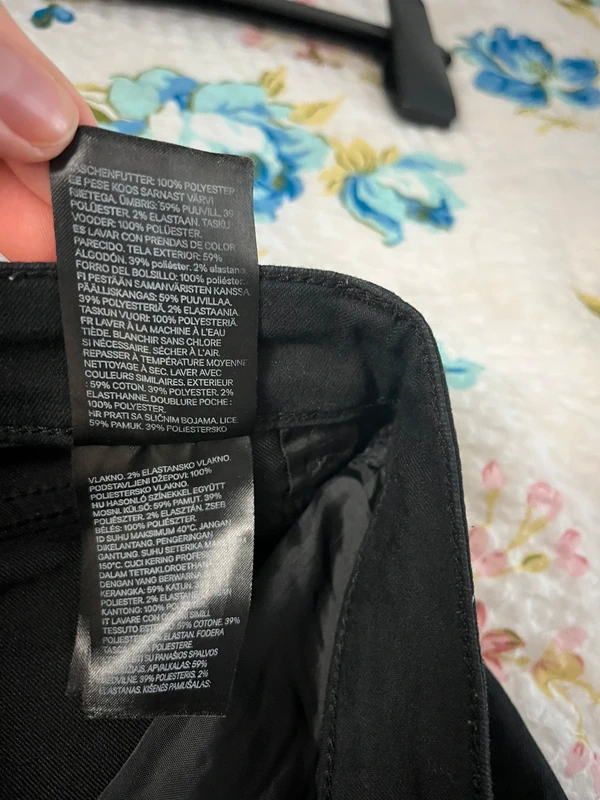 H&M černé džíny — fotka 5