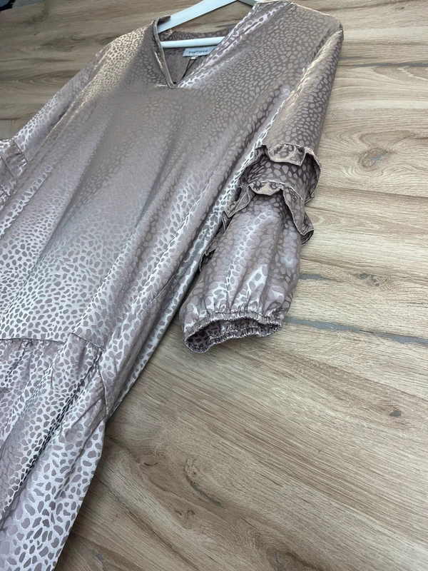 Continue – šaty Sissel Rose Dust — fotka 2