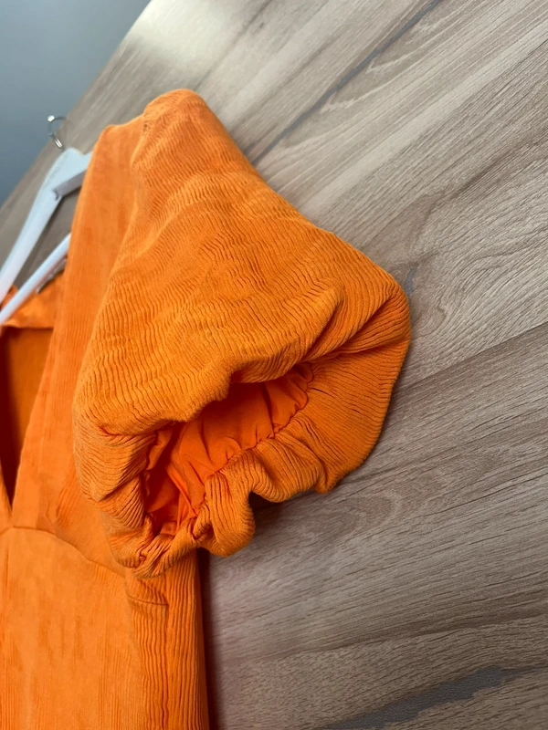 NA-KD midi šaty — fotka 3