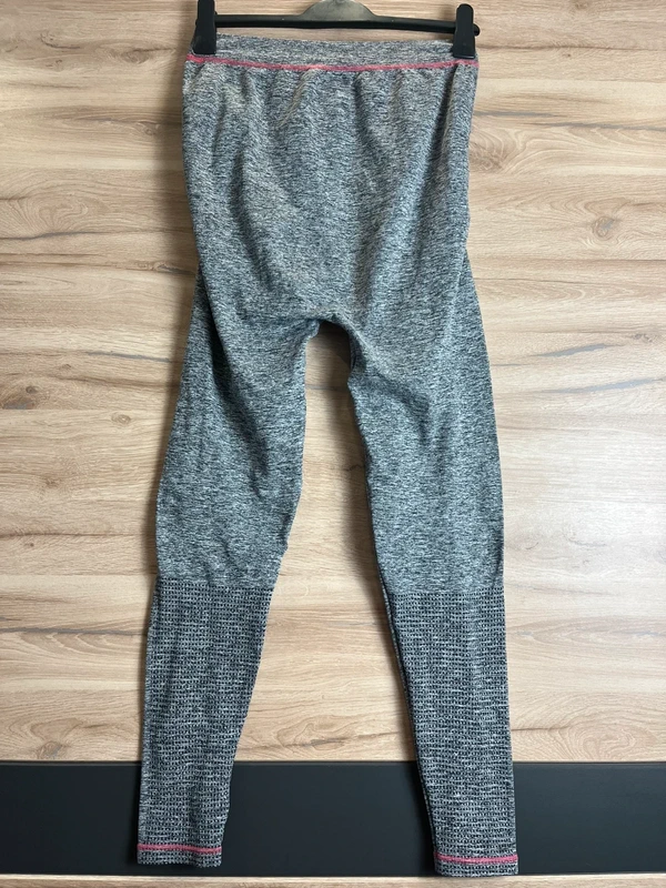 Značkové těhotenské sportovní legíny Mama·licious — fotka 4