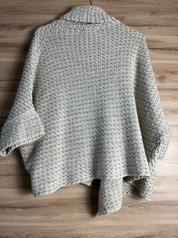 Pletený cardigan značky Cartoon — fotka 2