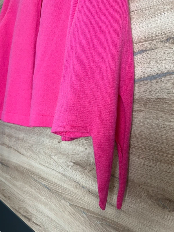 Růžový kašmírový kardigan — fotka 2