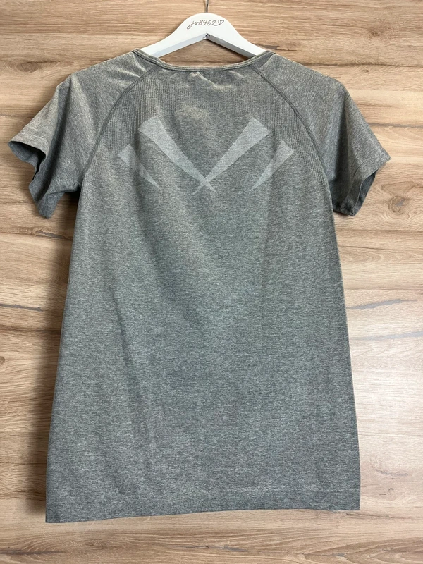 Šedé sportovní tričko Workout — fotka 2