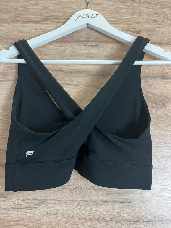 Sportovní podprsenka Fabletics — fotka 2