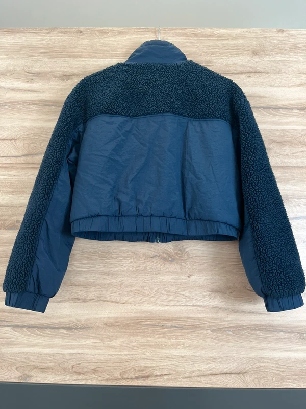 Tommy Jeans sherpa fleece bunda s logem — fotka 2