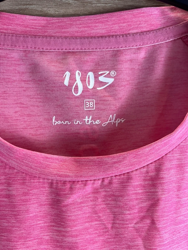 Lehké sportovní tričko v růžové — fotka 4