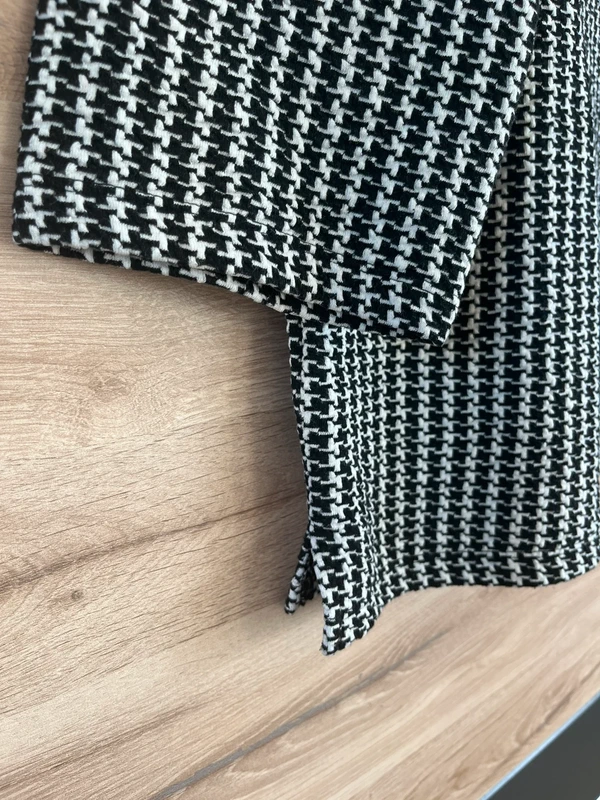 Lehký pletený top Tom Tailor se strukturovaným vzorem — fotka 4