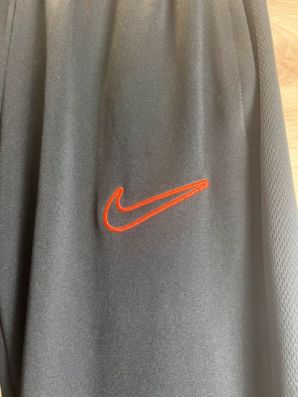 Nike Dri-Fit sportovní tepláky — fotka 4