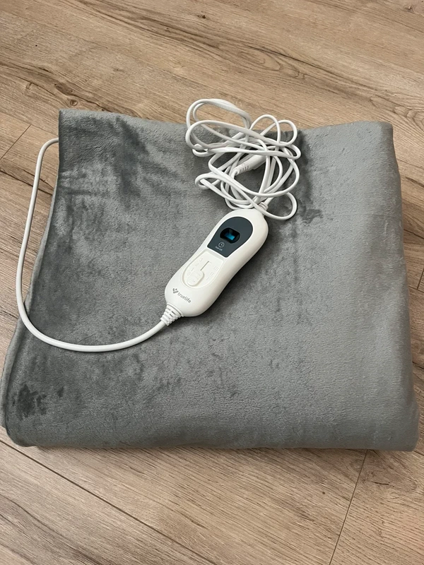TrueLife vyhřívací deka – 75 × 150 cm (málo používaná)
