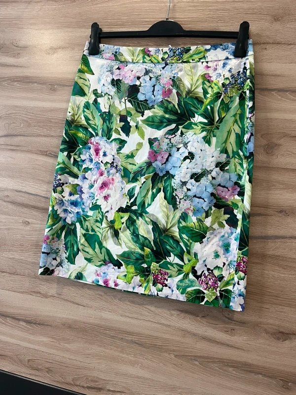 Květovaná sukně Hallhuber 🌿